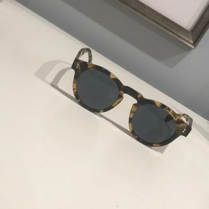 Tortious shell Illesteva sun glasses